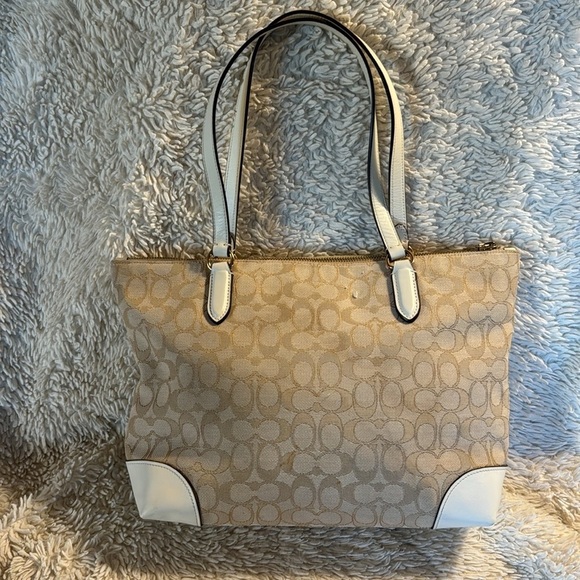 Coach F29958 Signature Jacquard Zip Tote Bag - Light Khaki/Chalk main image 2
